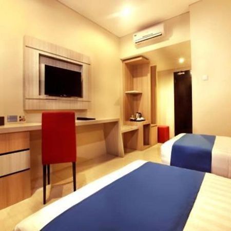 Asoka Luxury Hotel Bandar Lampung Exterior foto