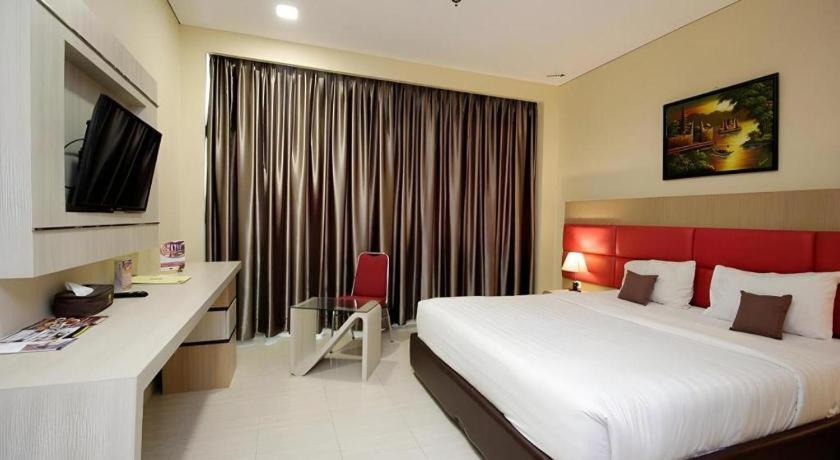 Asoka Luxury Hotel Bandar Lampung Exterior foto