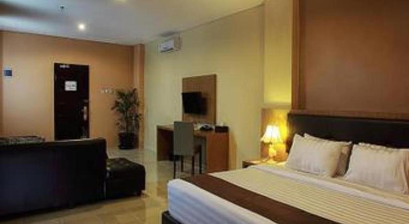 Asoka Luxury Hotel Bandar Lampung Exterior foto