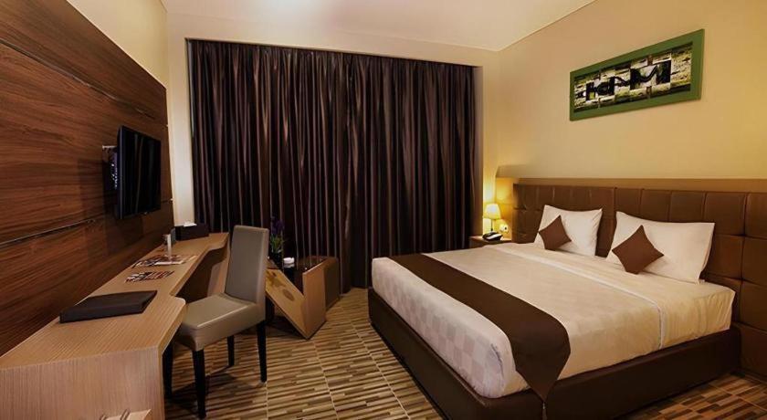 Asoka Luxury Hotel Bandar Lampung Exterior foto