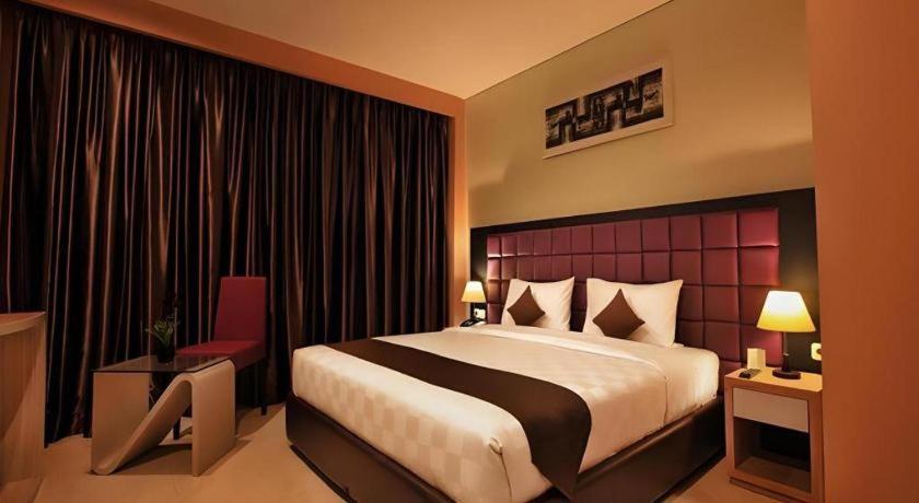 Asoka Luxury Hotel Bandar Lampung Exterior foto