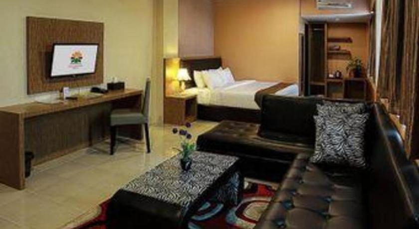 Asoka Luxury Hotel Bandar Lampung Exterior foto